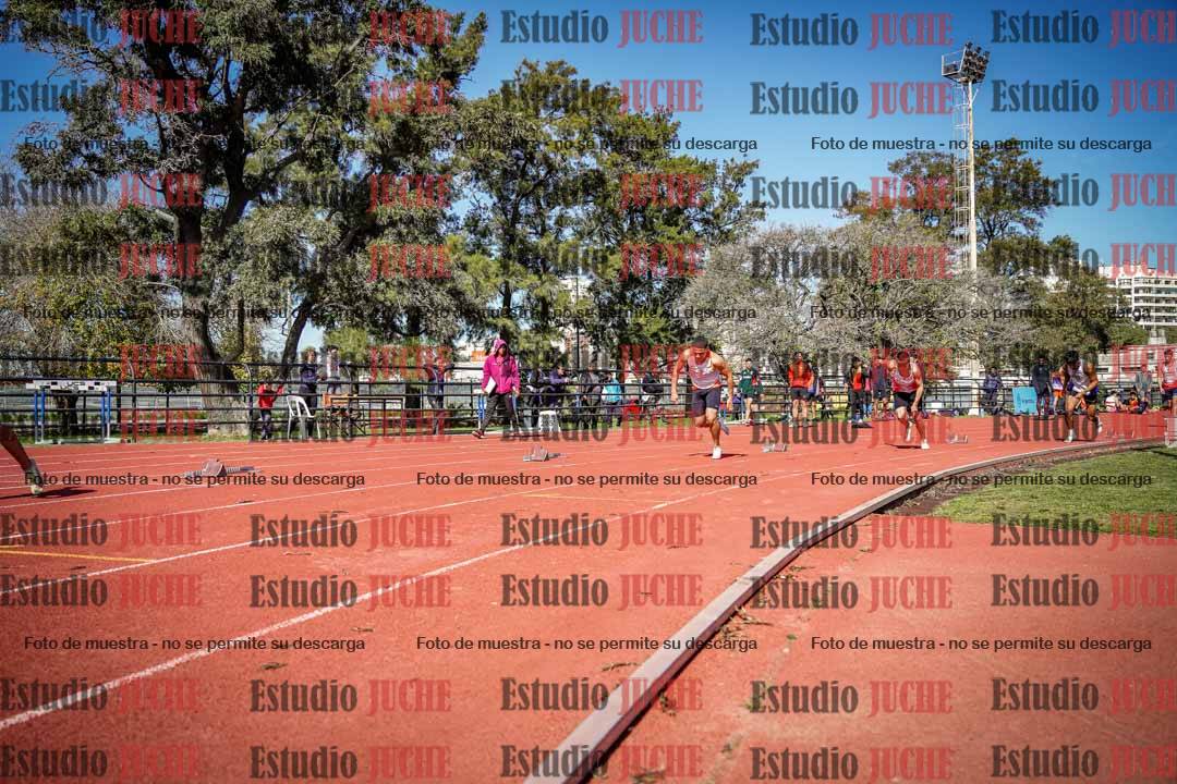 Fotos de los 200 m llanos de varones