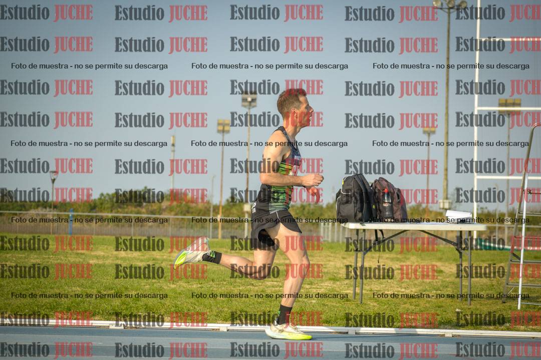 Fotos de los 3000 m llanos de varones