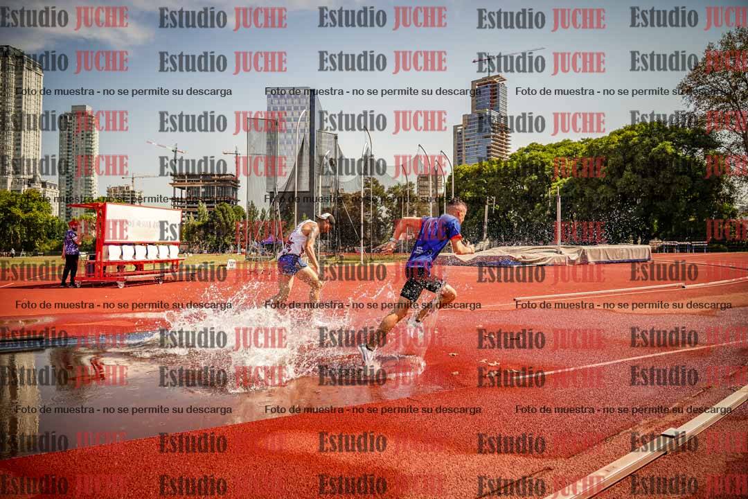 Fotos de los 3000 m con obstáculos de varones