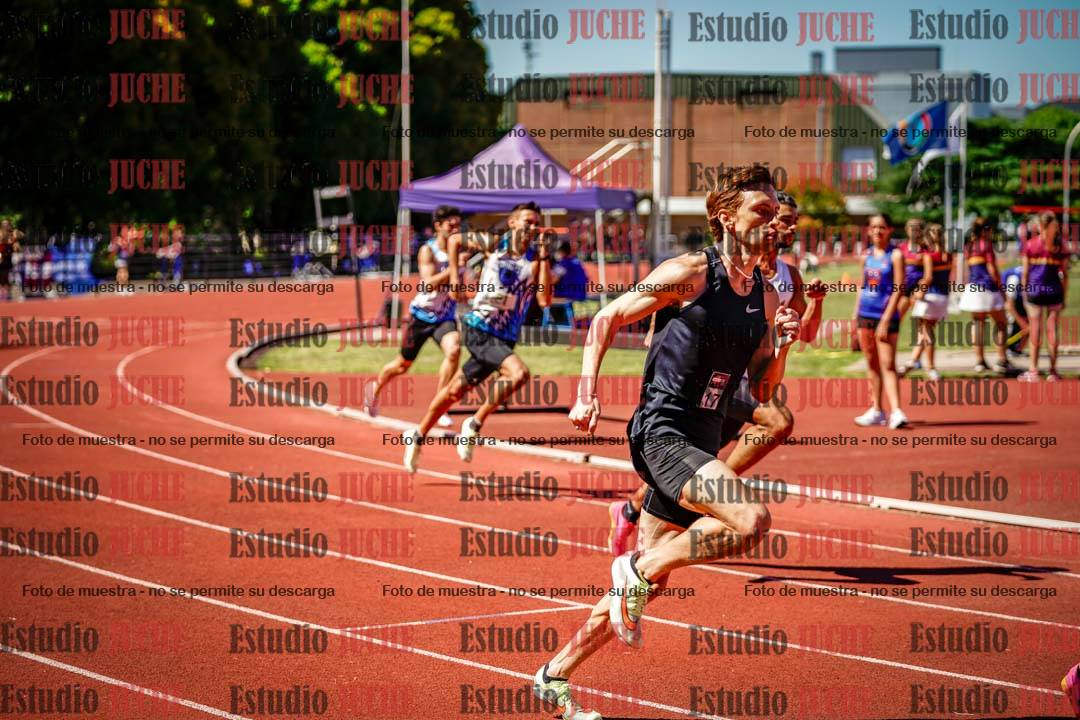 Fotos de los 800 m llanos de varones