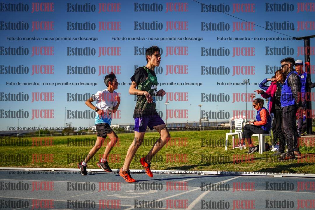 Fotos de los 2000 m llanos de varones