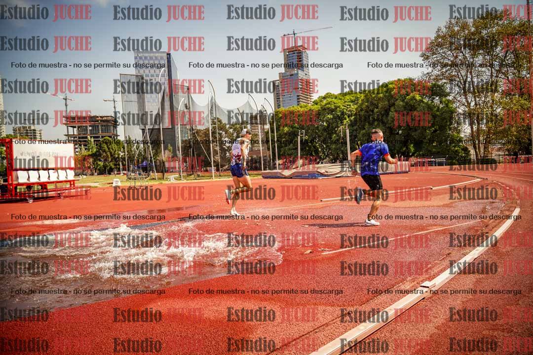 Fotos de los 3000 m con obstáculos de varones