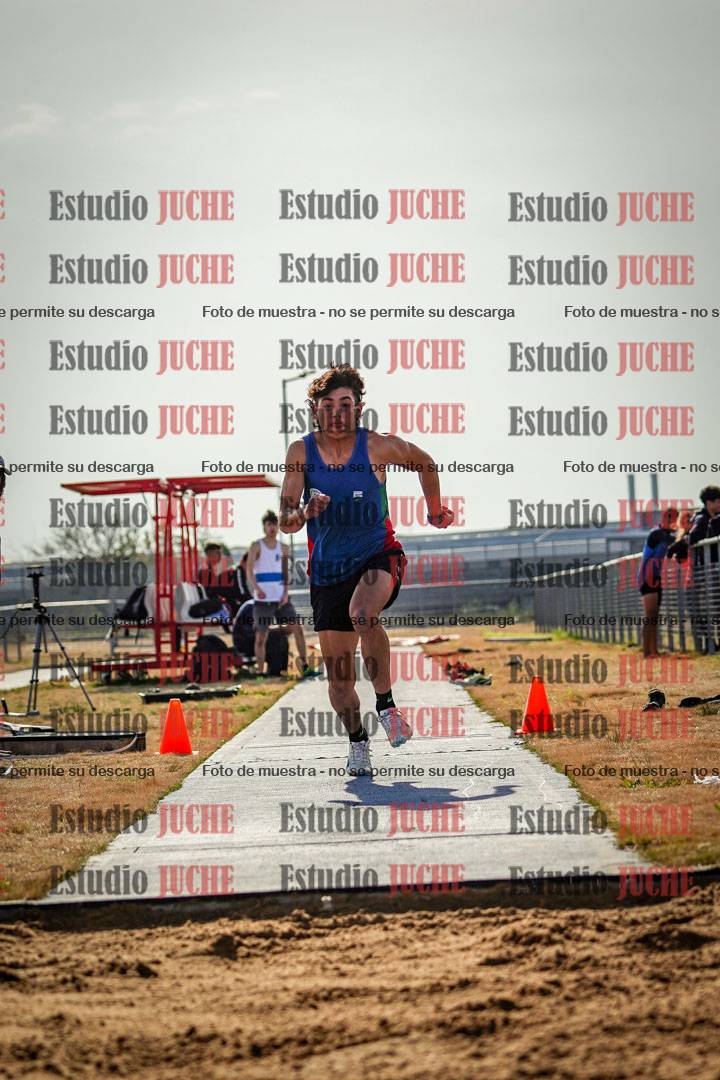Fotos del salto triple de varones