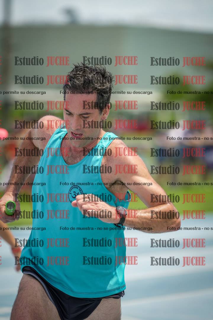 Fotos durante el transcurso de los relevos 20' para running teams - serie 2