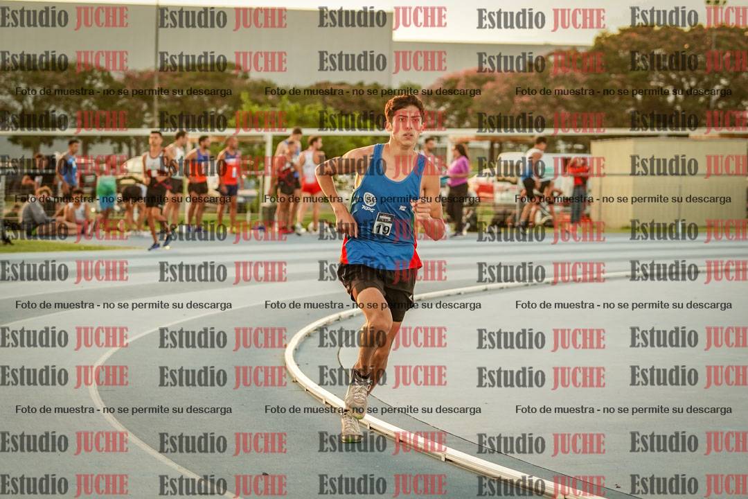 Fotos de los 3000 m llanos de varones