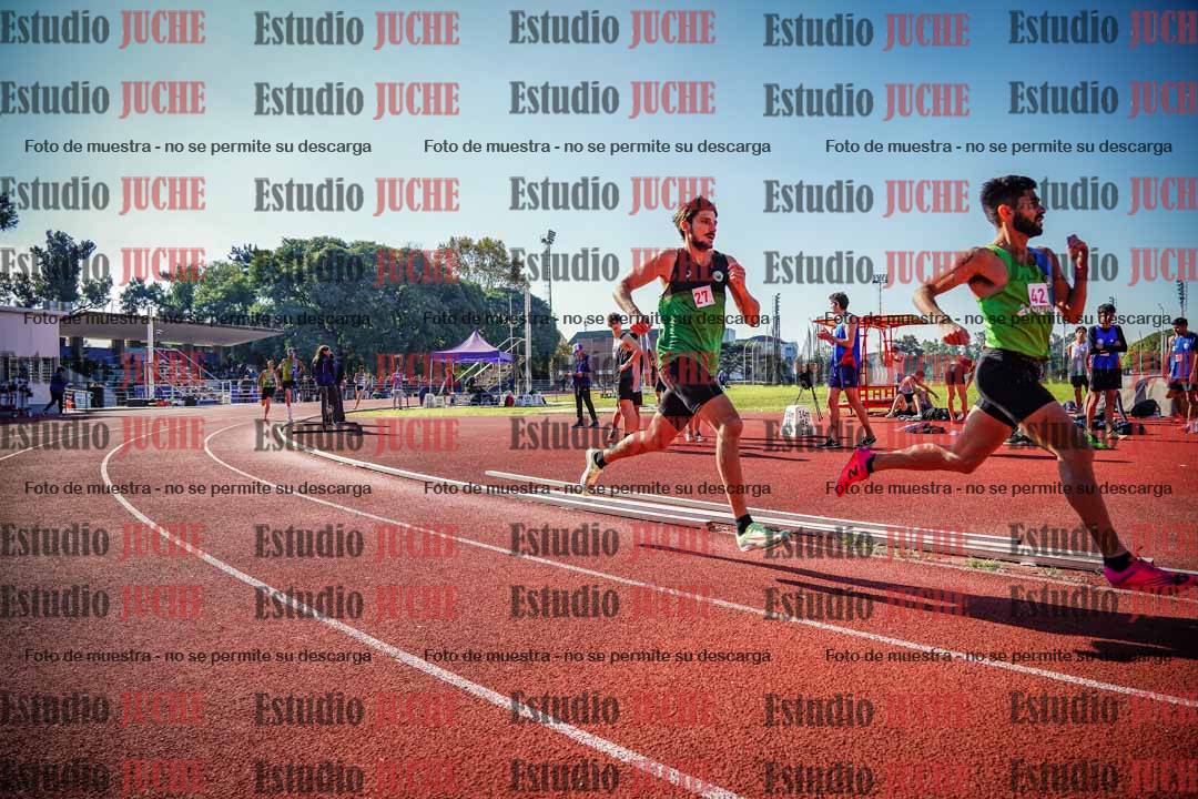 Fotos de los 800 m llanos de varones
