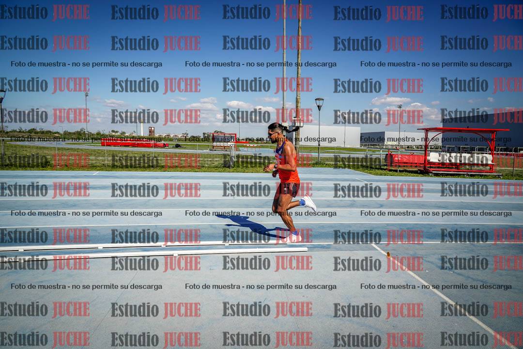 Fotos de los 5000 m llanos de mujeres y varones