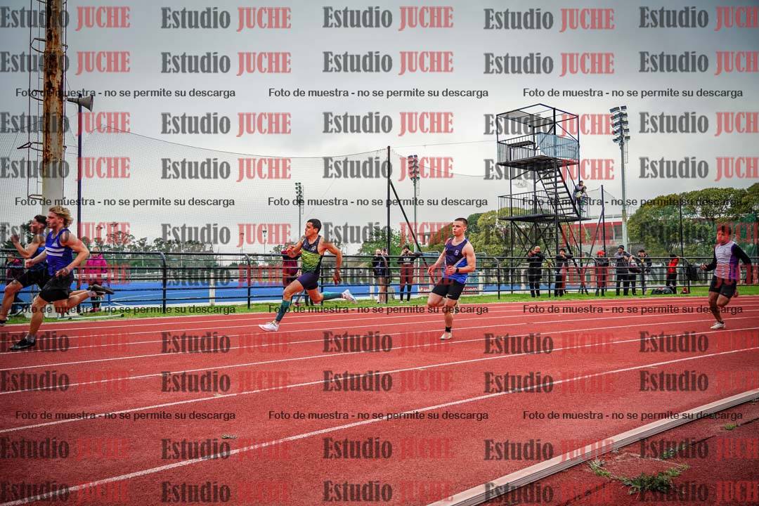 Fotos de los 200 m llanos de varones