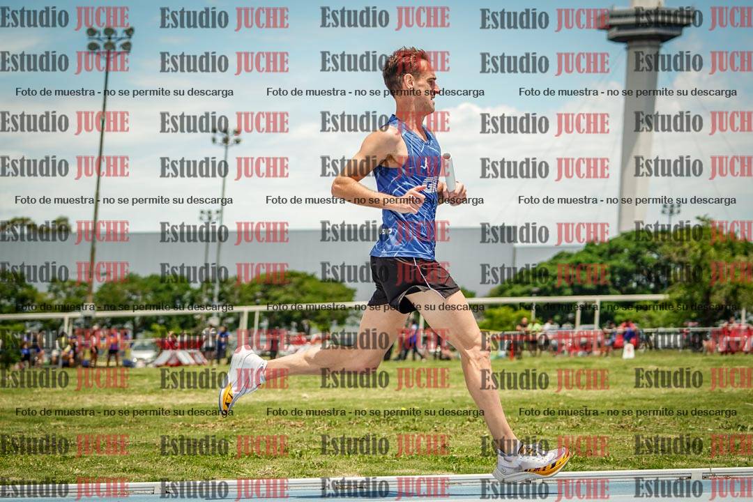 Fotos durante el transcurso de los relevos 20' para running teams - serie 2