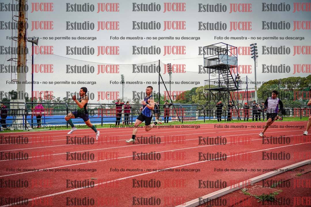 Fotos de los 200 m llanos de varones