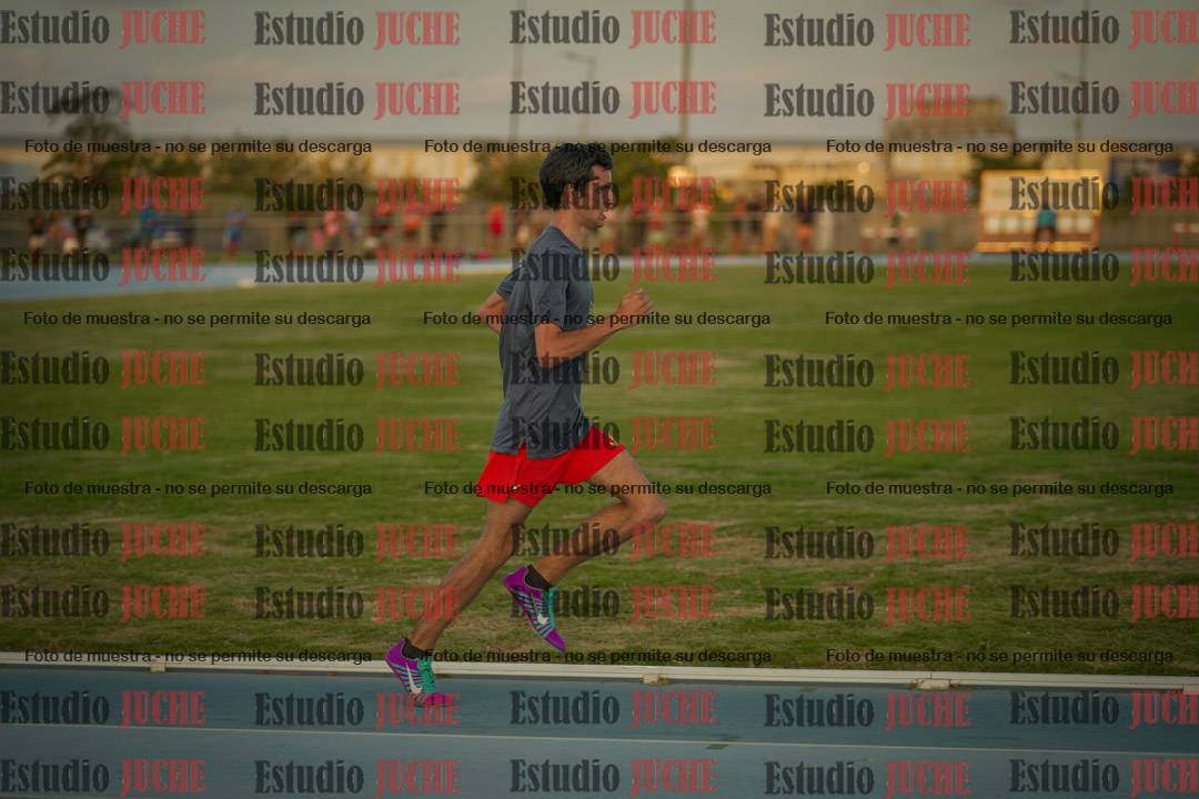 Fotos de los 3000 m llanos de varones