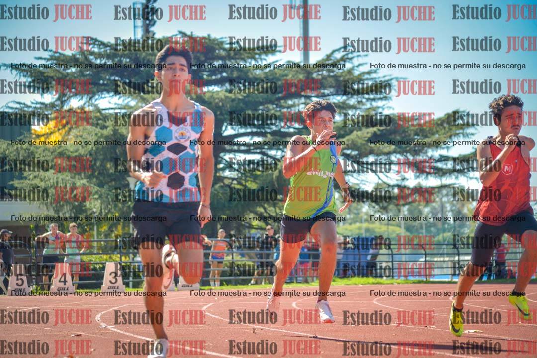 Fotos de los 200 m llanos de varones