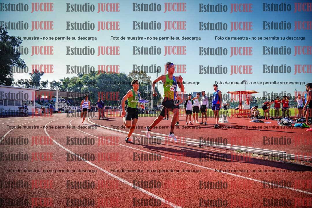 Fotos de los 800 m llanos de varones