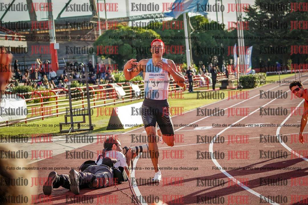 Fotos de los 400 m con vallas de varones - FINAL