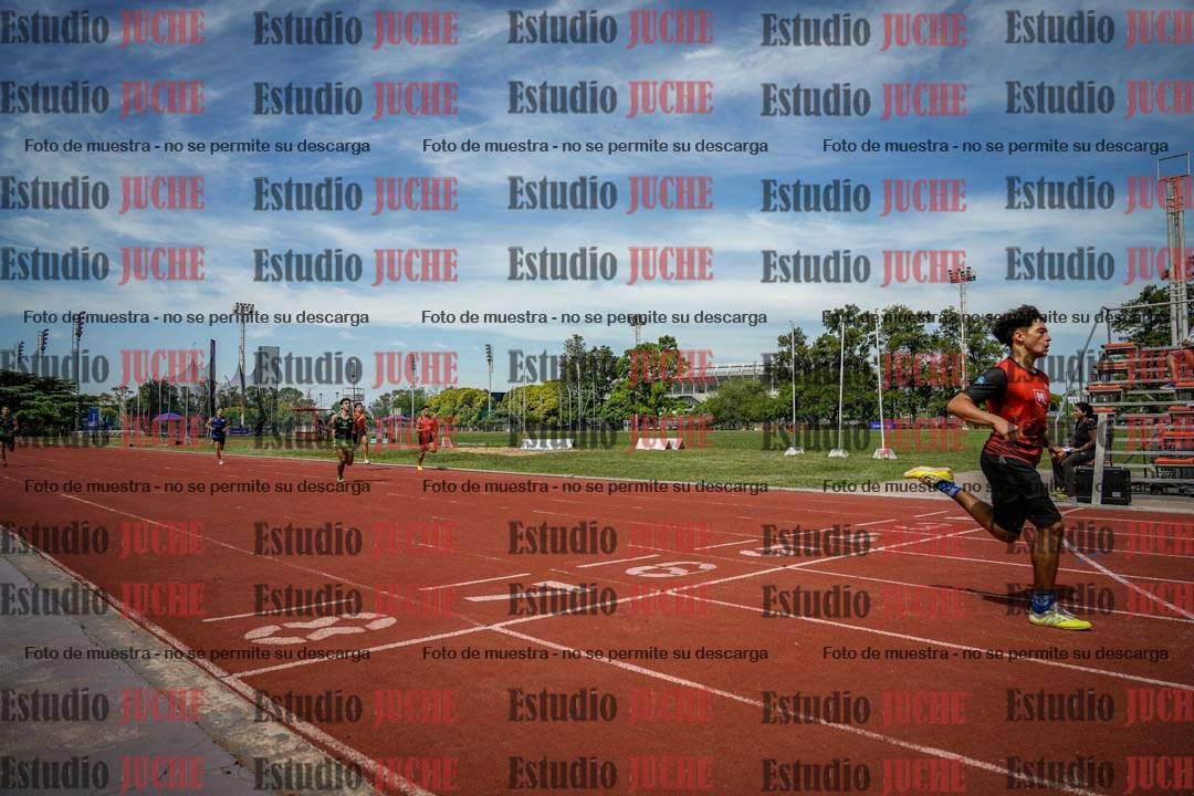 Fotos de los 400 m llanos de varones