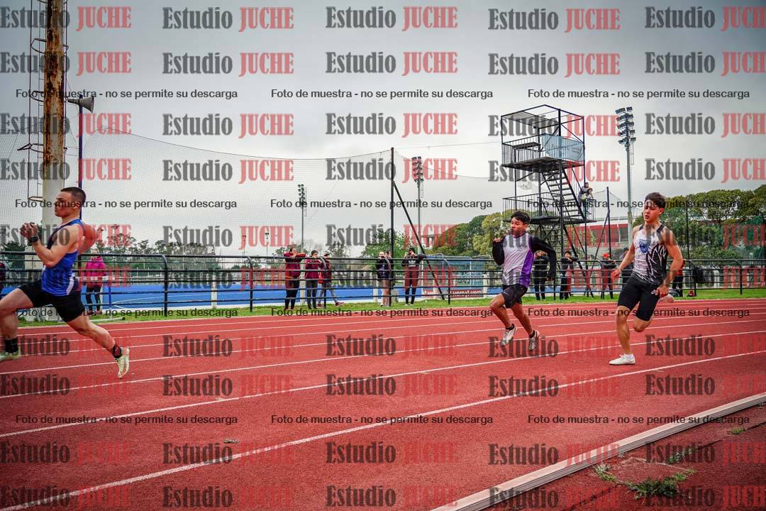 Fotos de los 200 m llanos de varones
