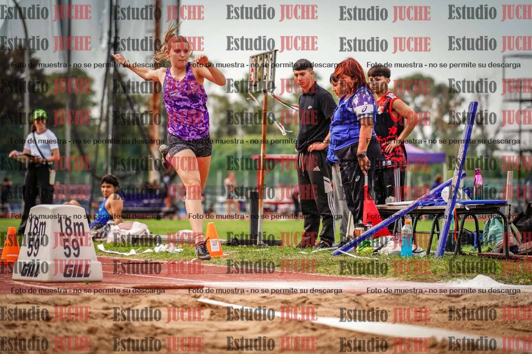 Fotos del salto triple de mujeres y varones
