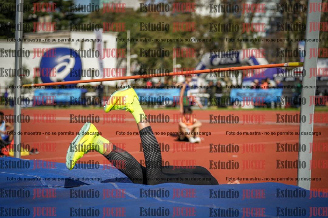Fotos del salto en alto de varones