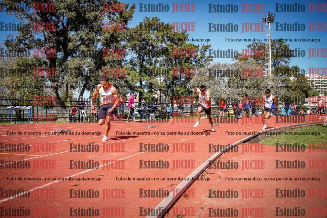 Fotos de los 200 m llanos de varones