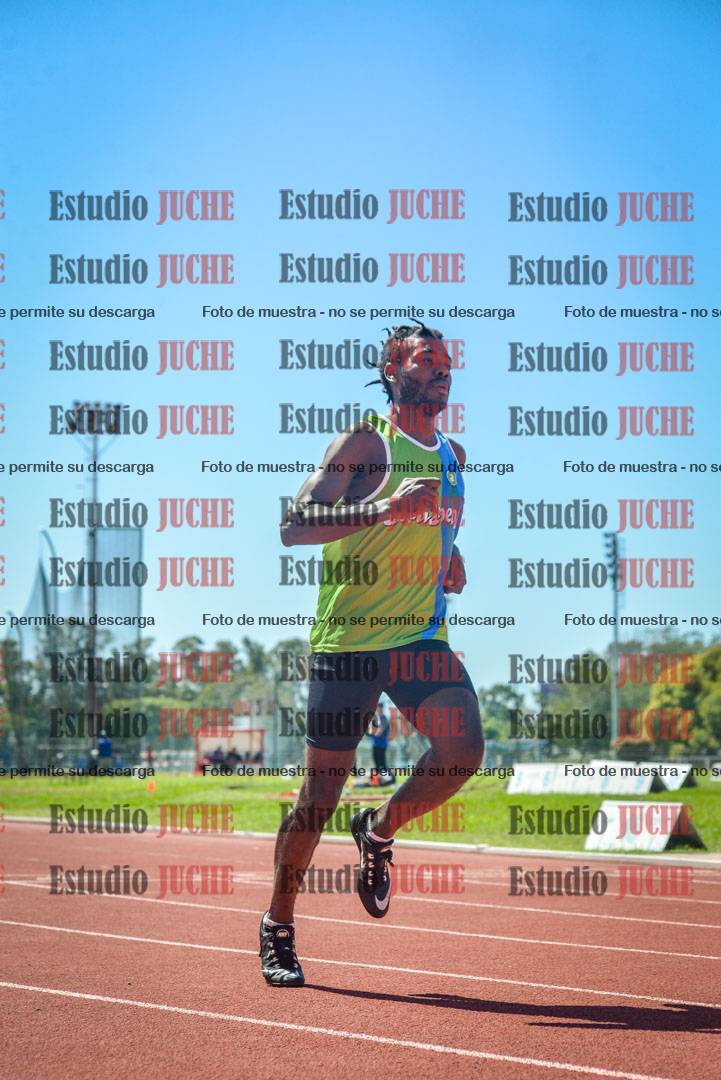 Fotos de los 100 m llanos de varones