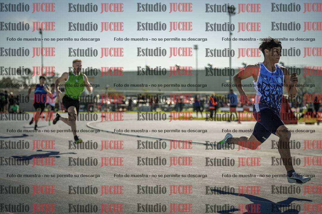 Fotos de los 400 m llanos de varones
