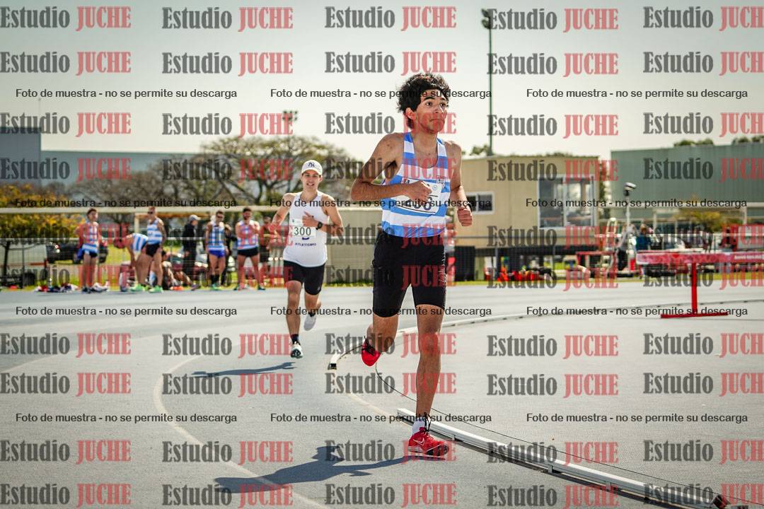 Fotos de los 3000 m llanos de varones