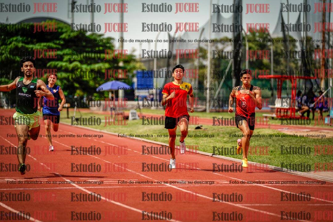 Fotos de los 400 m llanos de varones