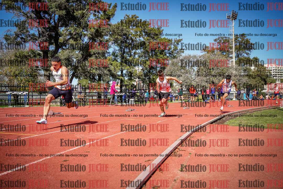 Fotos de los 200 m llanos de varones