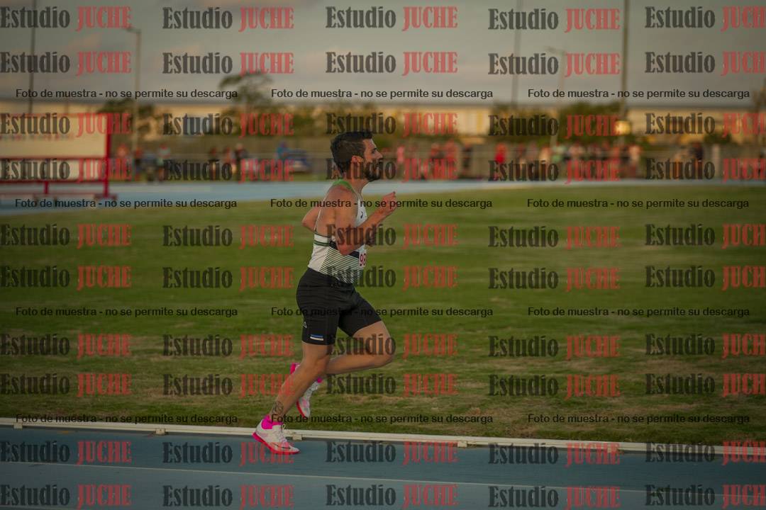 Fotos de los 3000 m llanos de varones