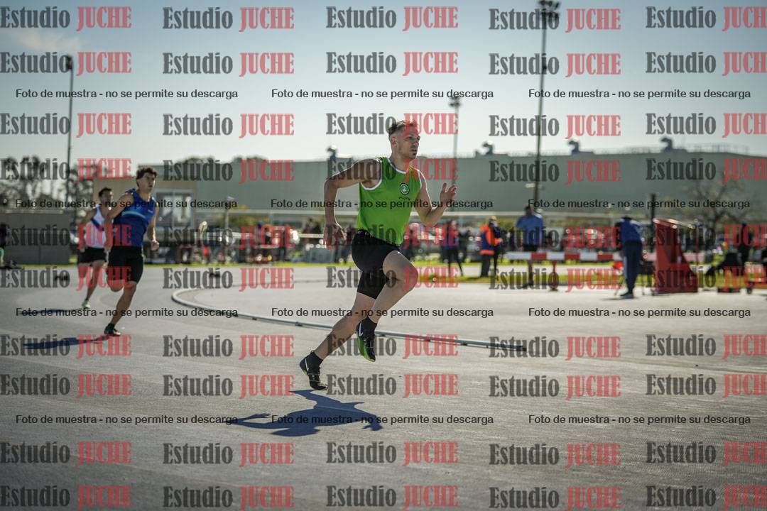 Fotos de los 400 m llanos de varones