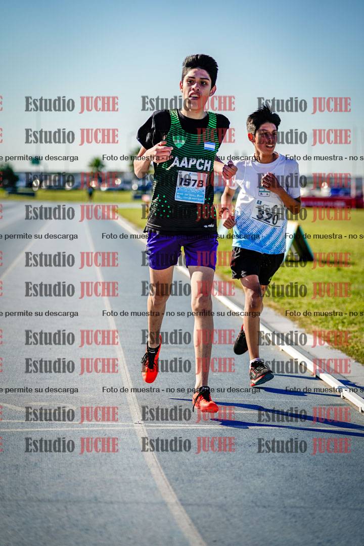Fotos de los 2000 m llanos de varones