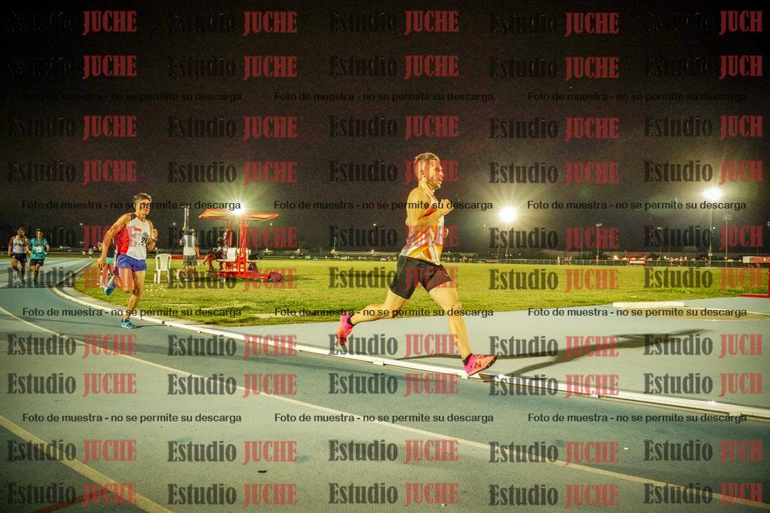 Fotos de los 3000 m llanos de varones