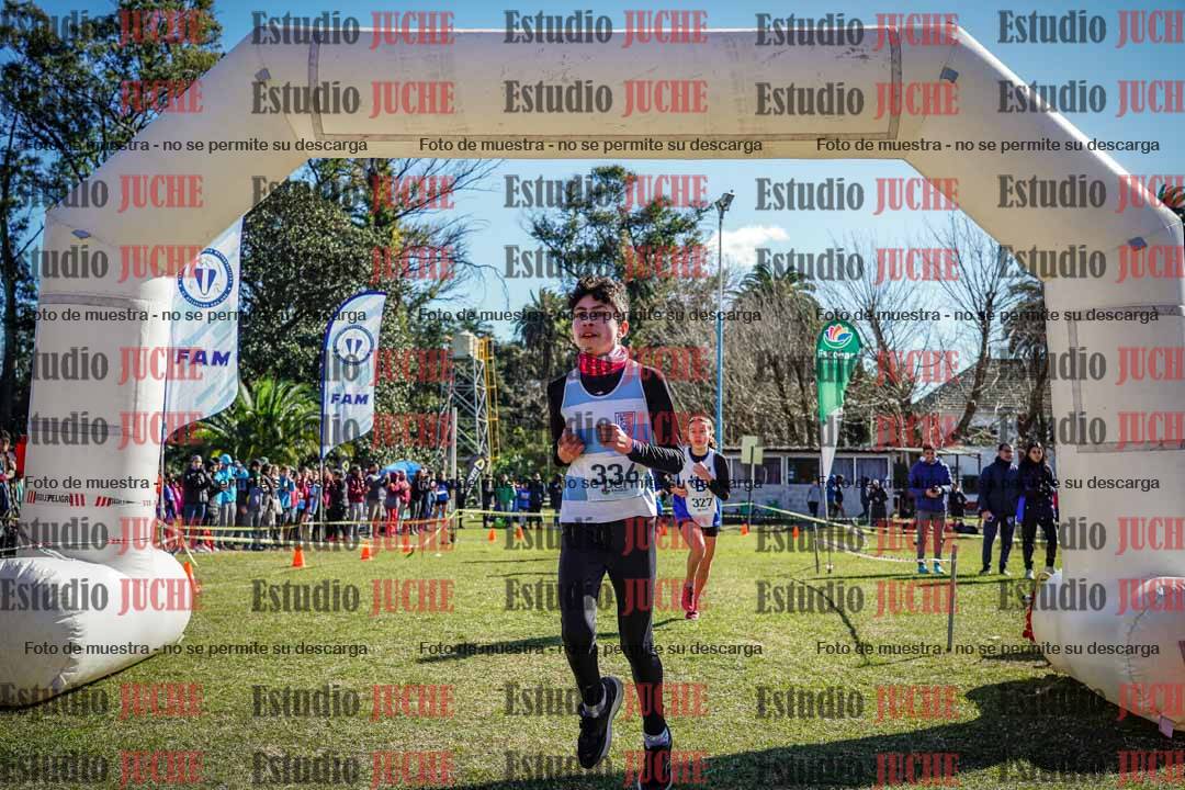 Fotos de la llegada del cross de 1500 m