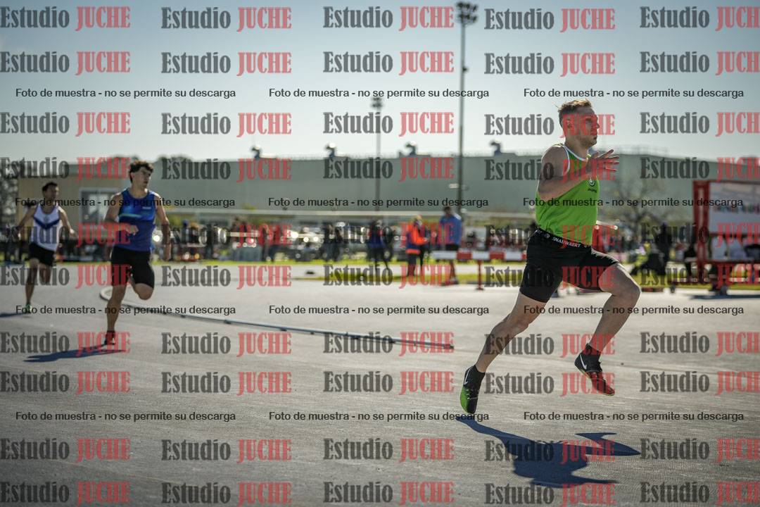 Fotos de los 400 m llanos de varones