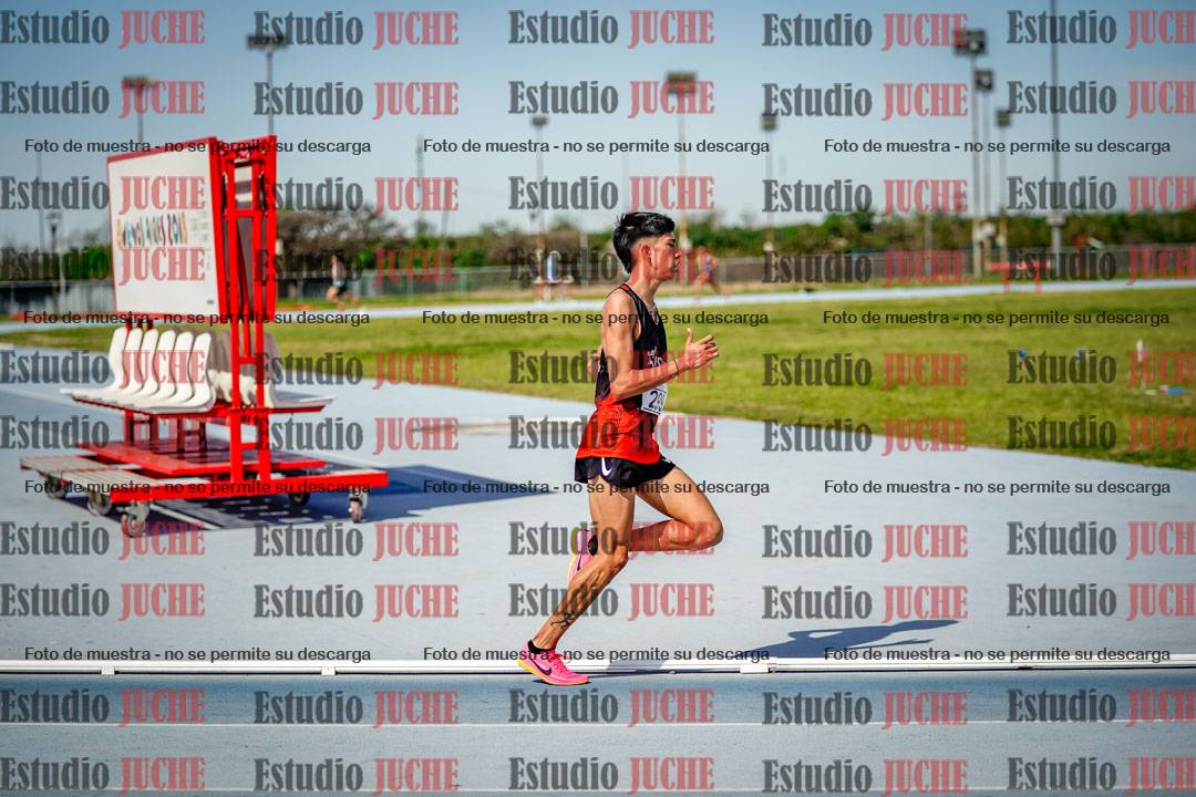 Fotos de los 3000 m llanos de varones