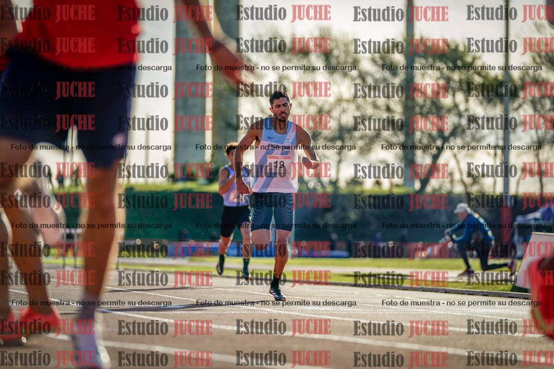Fotos de los 400 m con vallas de varones - FINAL