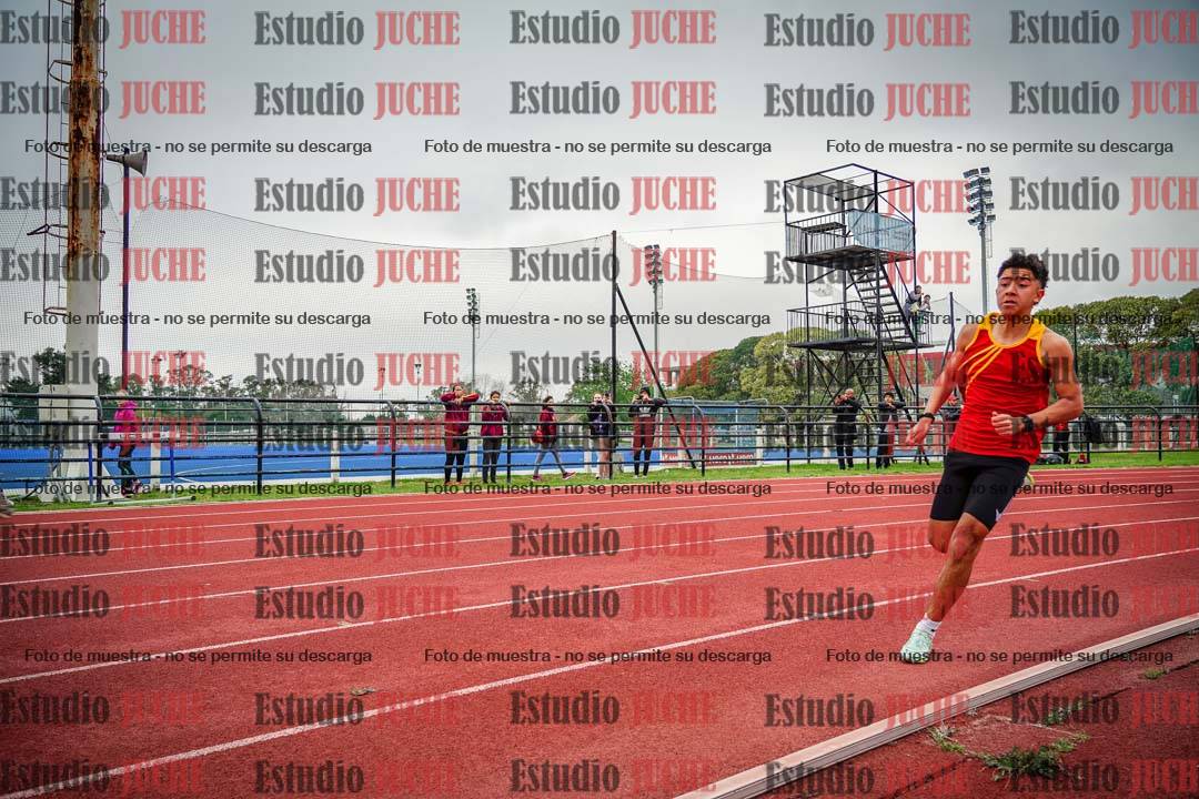 Fotos de los 200 m llanos de varones