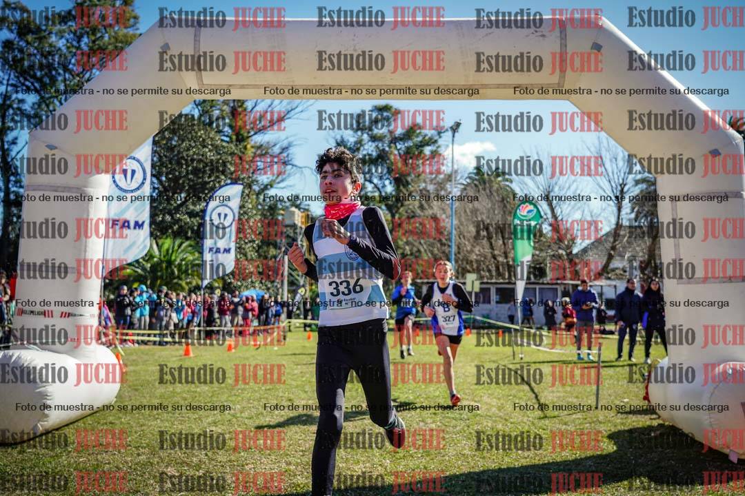 Fotos de la llegada del cross de 1500 m