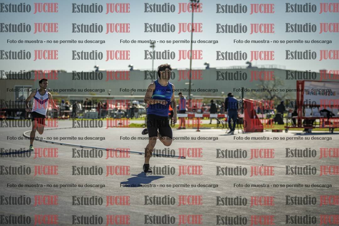 Fotos de los 400 m llanos de varones