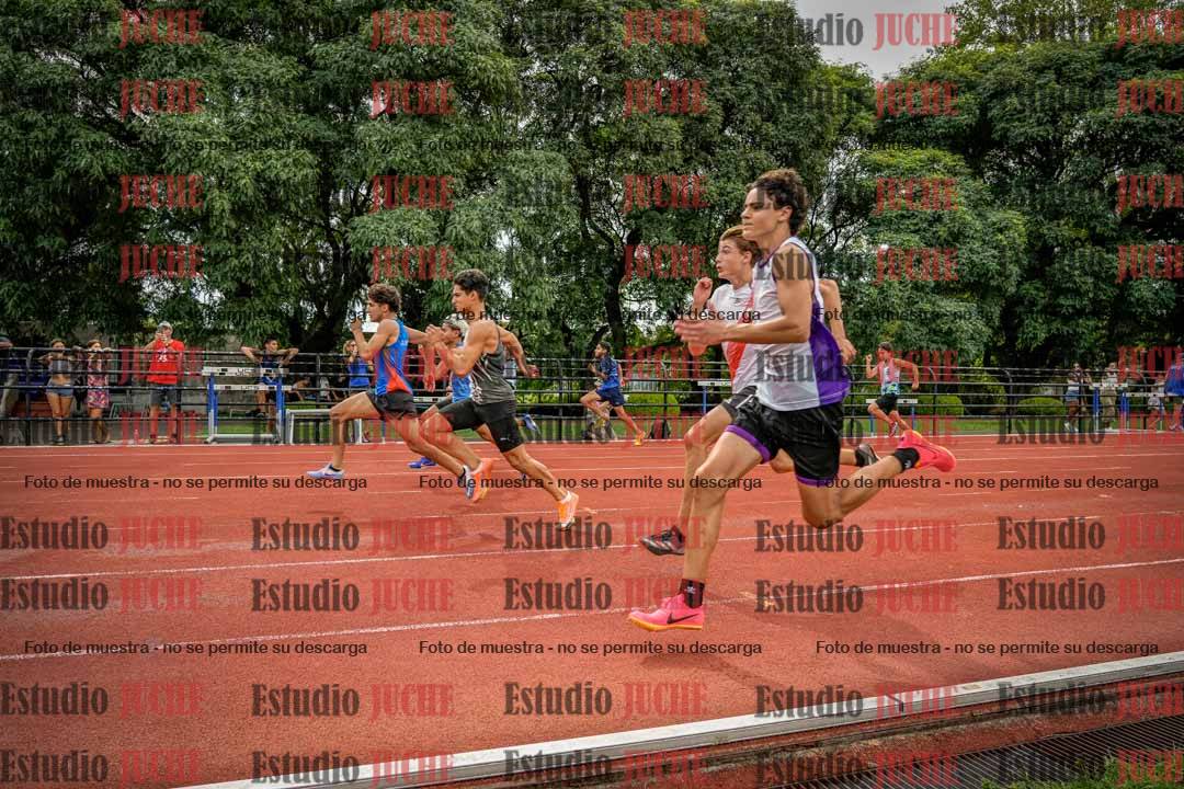 Fotos de los 80 m de varones