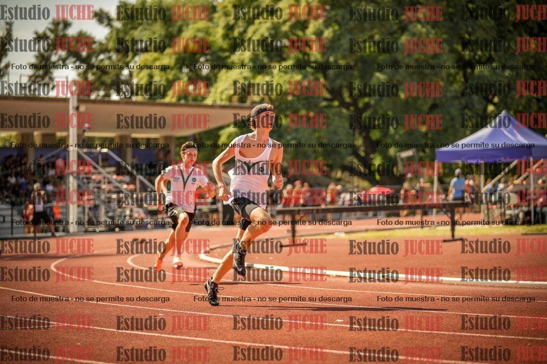 Fotos de los 400 m llanos de varones
