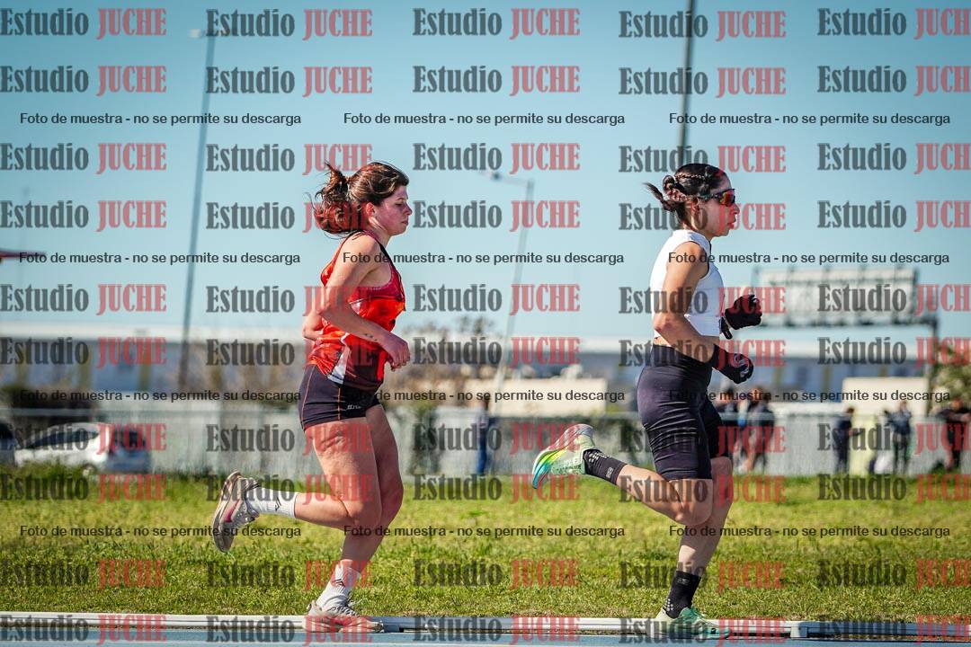 Fotos de los 5000 m llanos de mujeres y varones