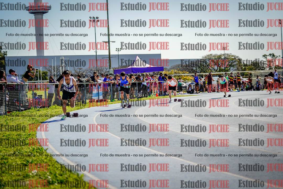 Fotos de los 400 m llanos de varones