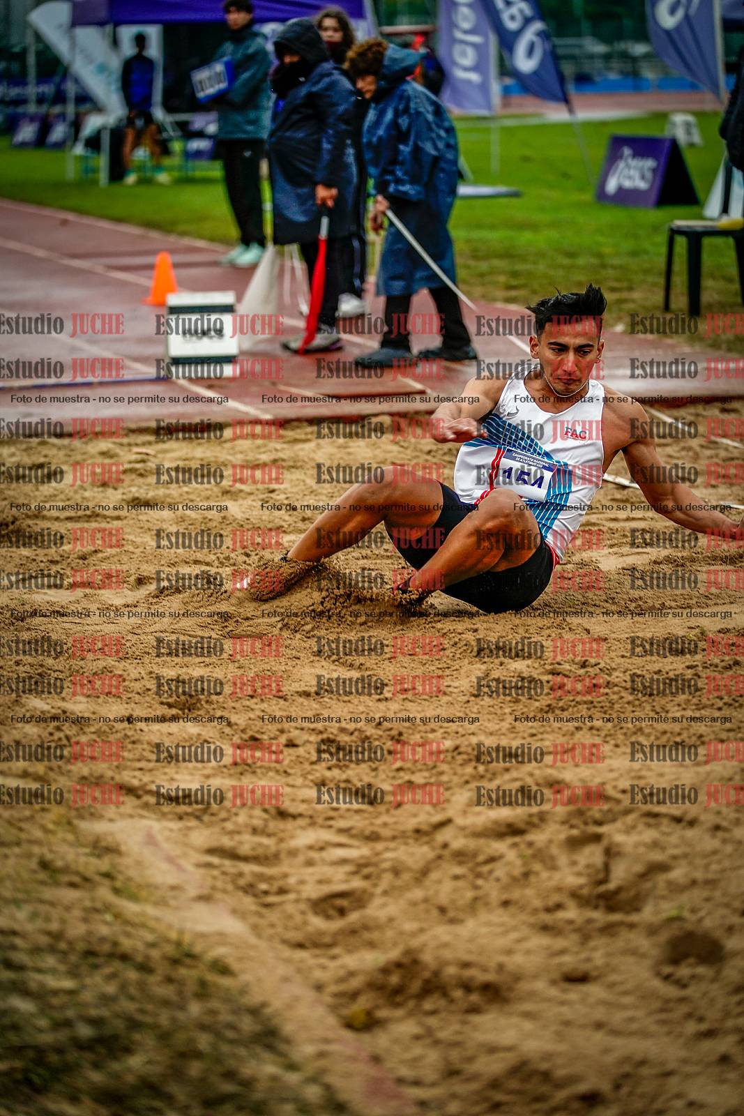 Fotos del salto en largo de varones - decatlón 2