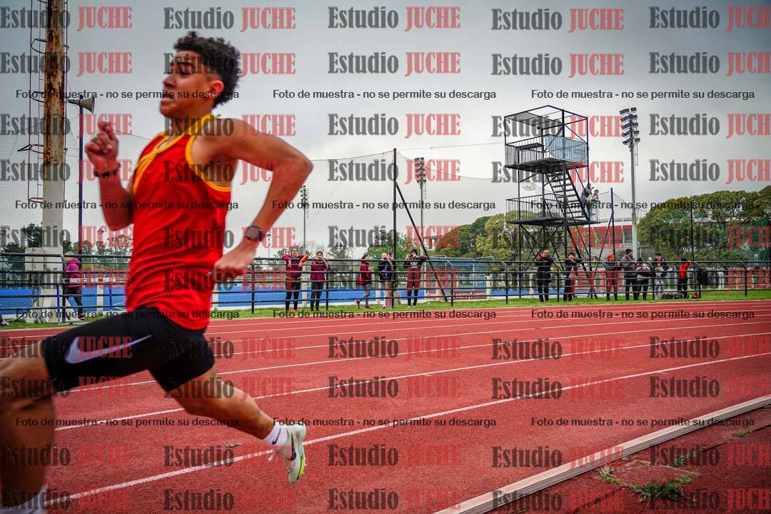 Fotos de los 200 m llanos de varones