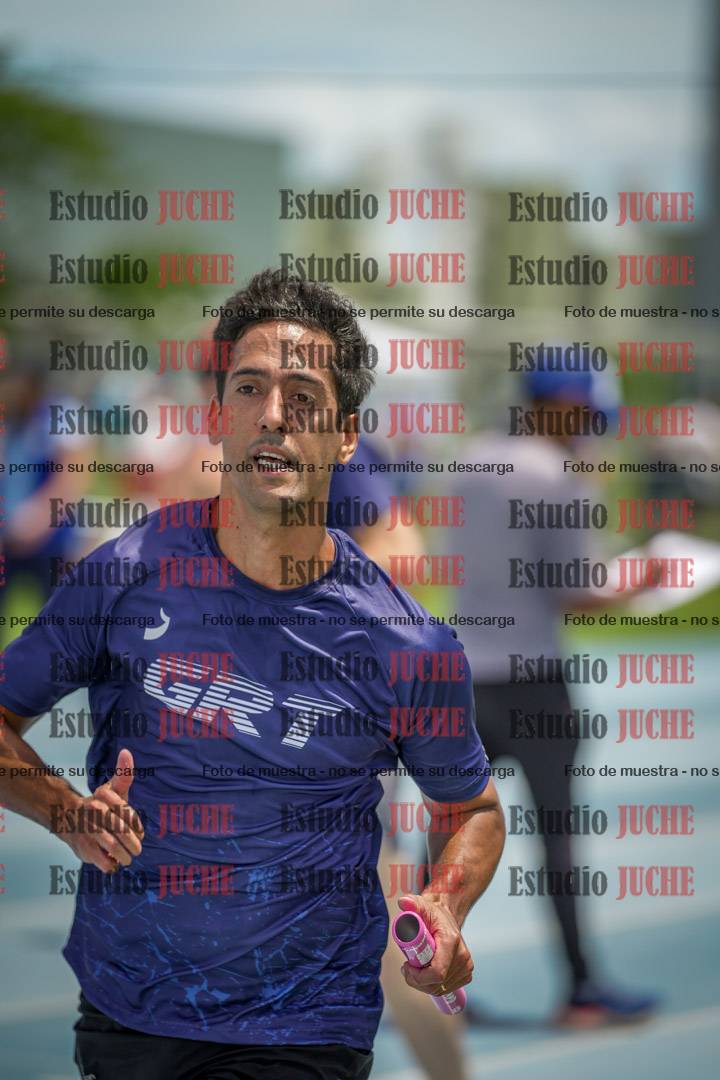 Fotos durante el transcurso de los relevos 20' para running teams - serie 2