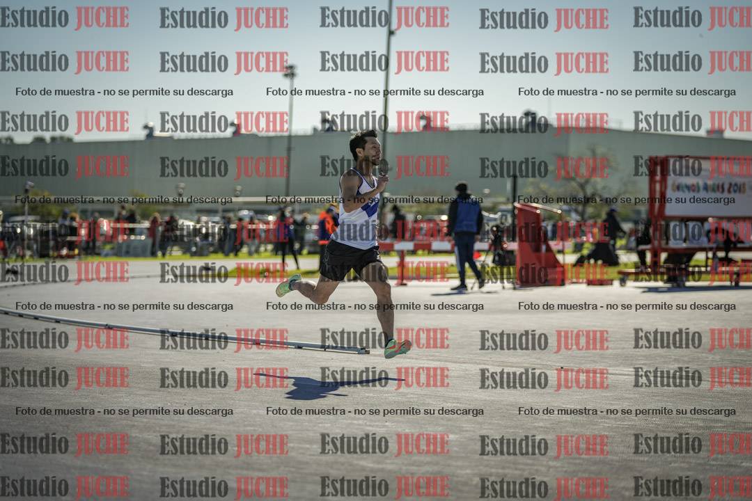 Fotos de los 400 m llanos de varones