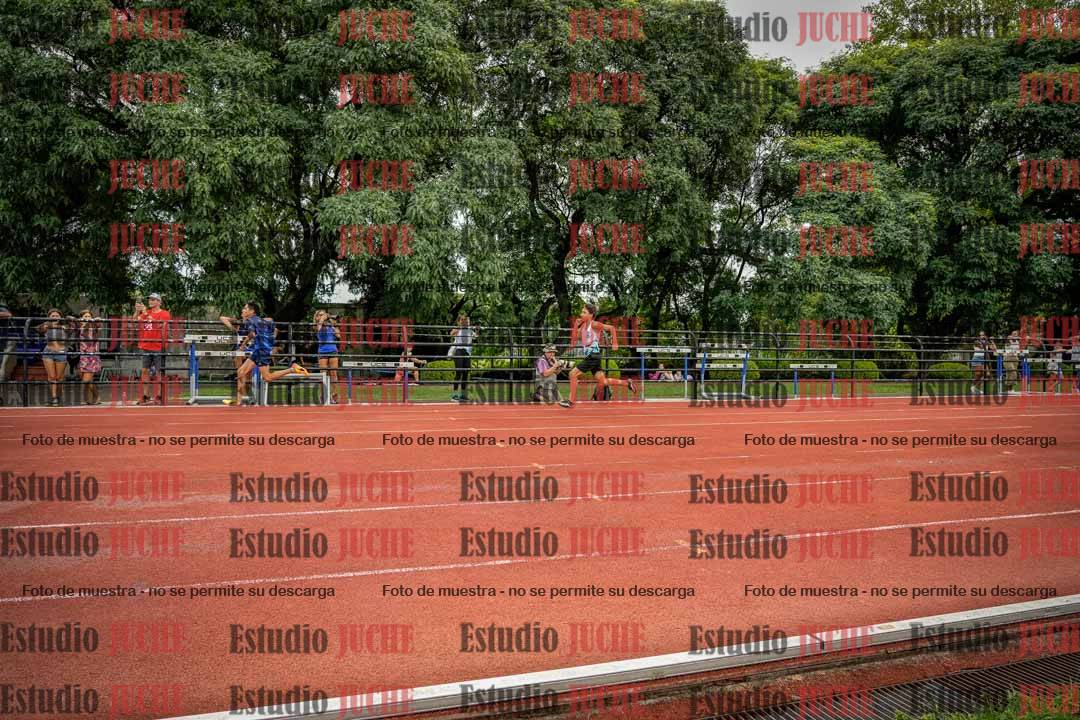 Fotos de los 80 m de varones
