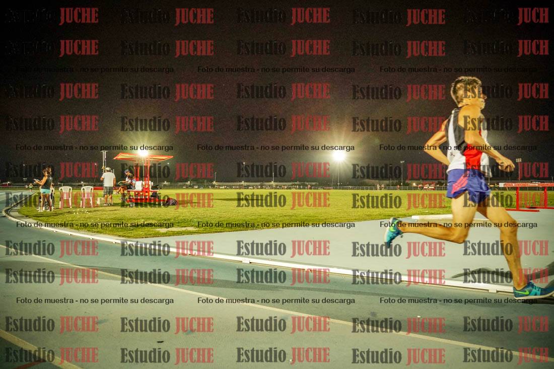 Fotos de los 3000 m llanos de varones