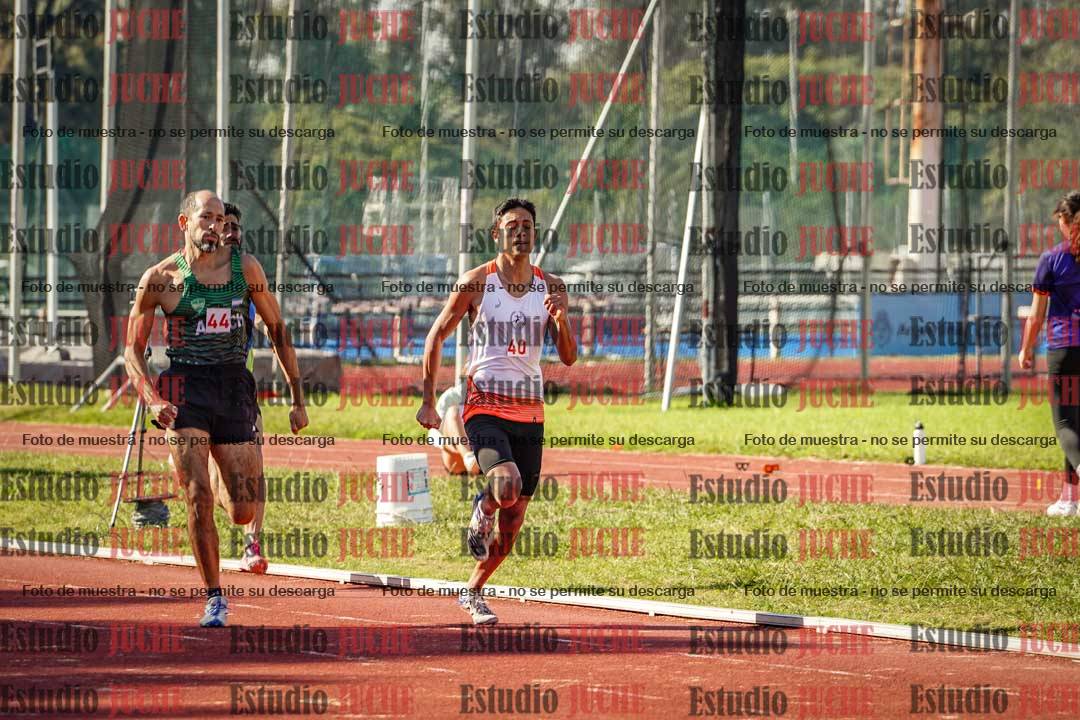 Fotos de los 800 m llanos de varones